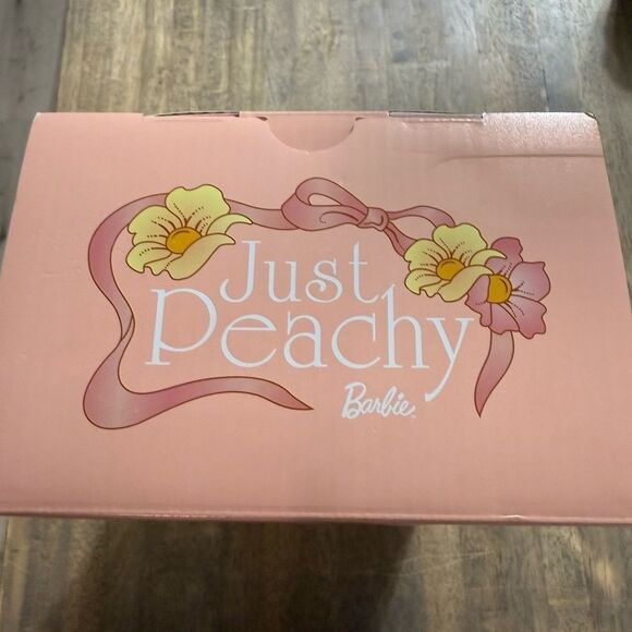 NEW-Stanley/Barbie- Floral Tumbler with Straw (80’s Peaches N cream) 40oz - Picture 9 of 9